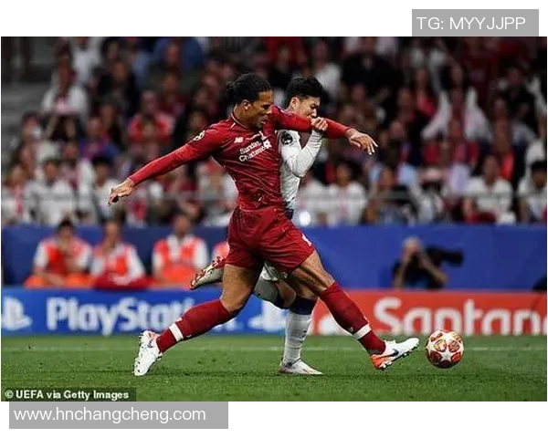 范戴克的传奇之路:从青年才俊到世界顶级后卫的蜕变与荣耀