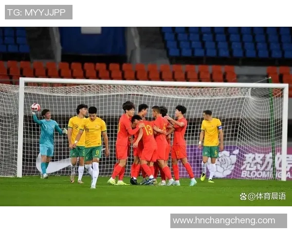 中国足球迎战卡塔尔队期待精彩对决展现球队实力与战术魅力